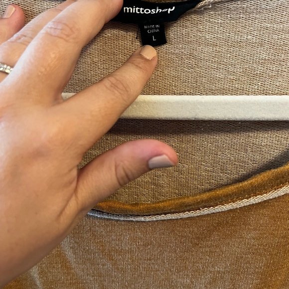 Top - Picture 2 of 2